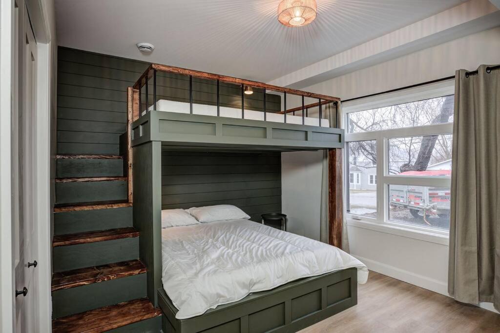 Chic Suite By Westlynn Little Current Luaran gambar